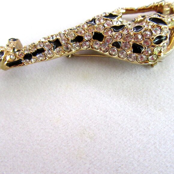 Vintage clear rhinestone & black enamel giraffe brooch - gold tone setting - Picture 6 of 7